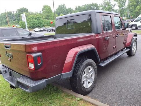 Used 2022 Jeep Gladiator Sport AWD/4WD image 6