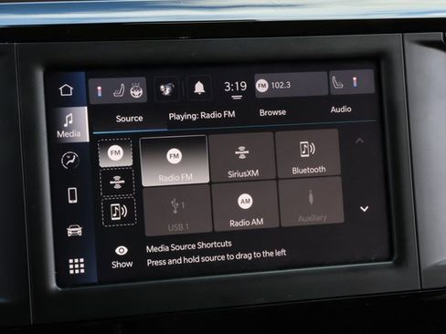 Used 2024 Chrysler Voyager LX image 31