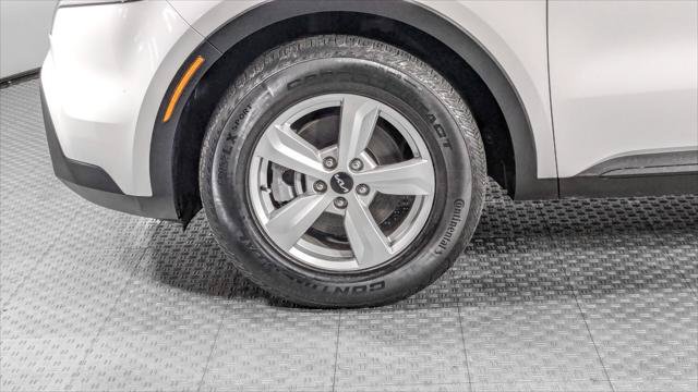 Used 2023 Kia Sorento LX FWD image 37