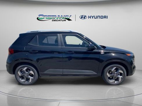 New 2026 Hyundai Venue SEL FWD image 9