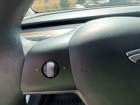 Used 2023 Tesla Model 3 Standard Range image 27