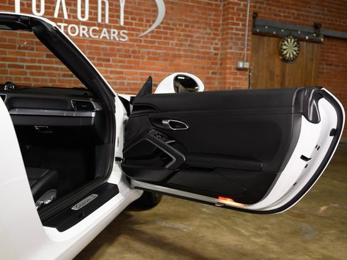 Used 2017 Porsche 911 Carrera S RWD image 21