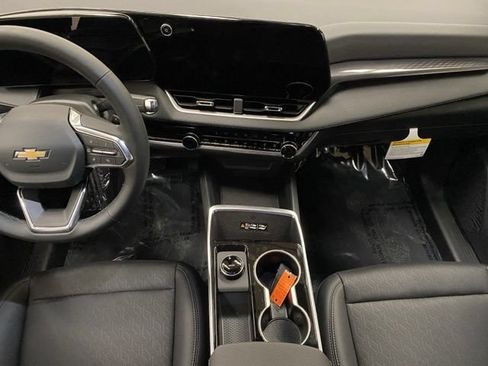 New 2027 Chevrolet Equinox LT w/ Convenience Package II AWD/4WD image 37