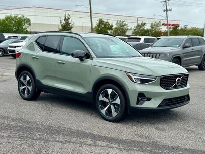 Certified 2025 Volvo XC40 B5 Plus
