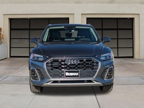 Used 2023 Audi Q5 2.0T Premium w/ Convenience Package image 6