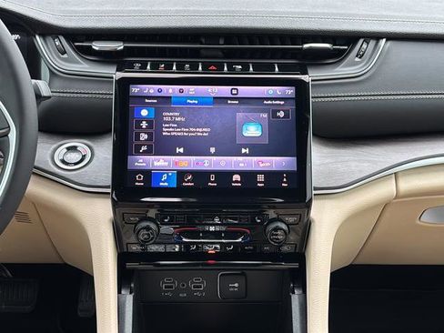 New 2025 Jeep Grand Cherokee Limited image 24