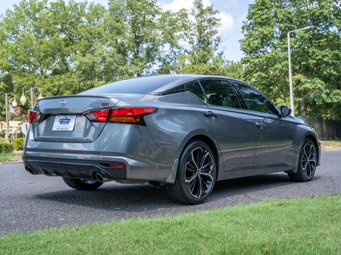Used 2024 Nissan Altima 2.5 SR FWD image 5