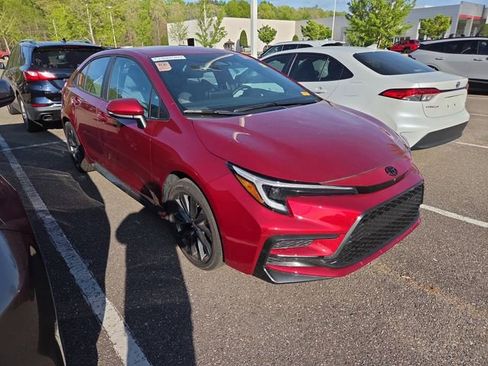 Used 2026 Toyota Corolla SE image 1