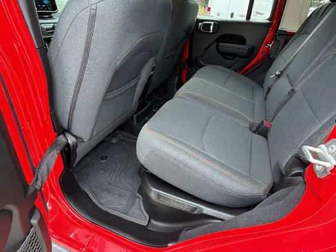 Used 2025 Jeep Wrangler Unlimited Sport S 4xe AWD/4WD image 23