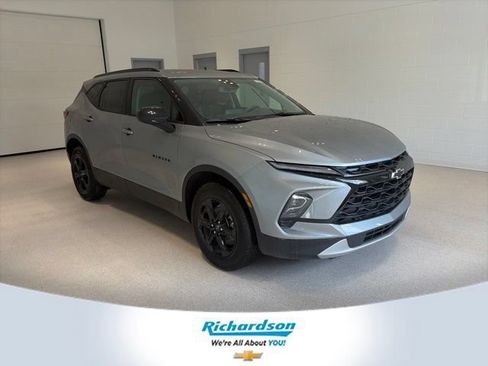 New 2026 Chevrolet Blazer LT w/ Convenience Package AWD/4WD image 1