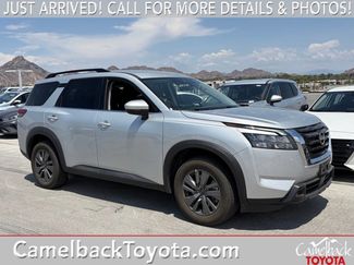 Used 2025 Nissan Pathfinder SV FWD video 1