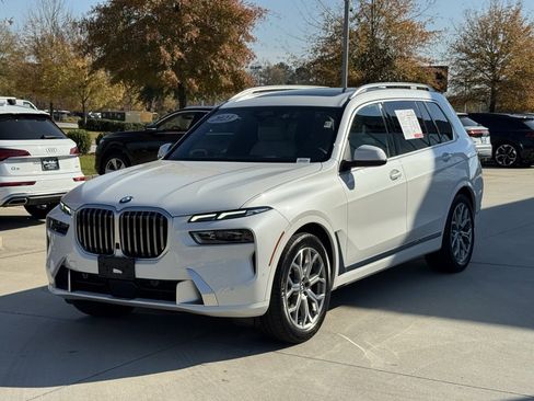 Used 2023 BMW X7 xDrive40i image 9