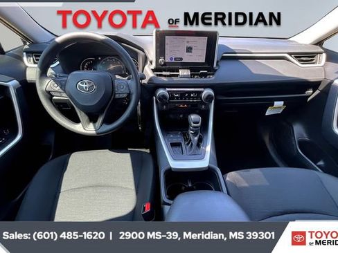 Used 2025 Toyota RAV4 LE image 13