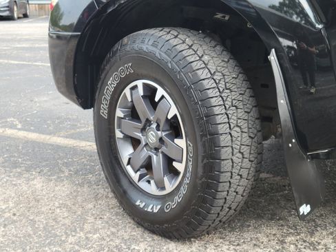 Used 2018 Nissan Frontier PRO-4X image 32