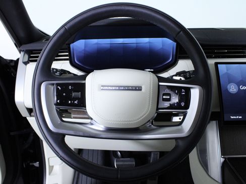 Used 2024 Land Rover Range Rover SE image 21