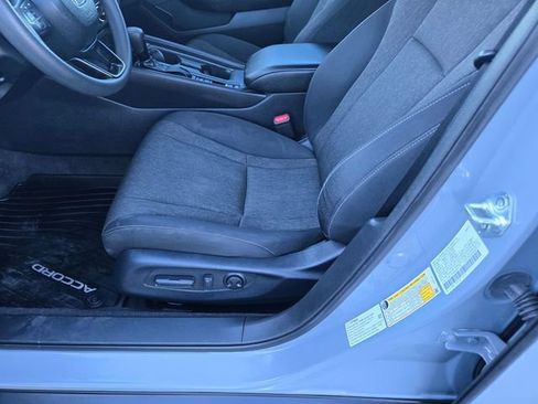 Used 2025 Honda Accord SE image 19