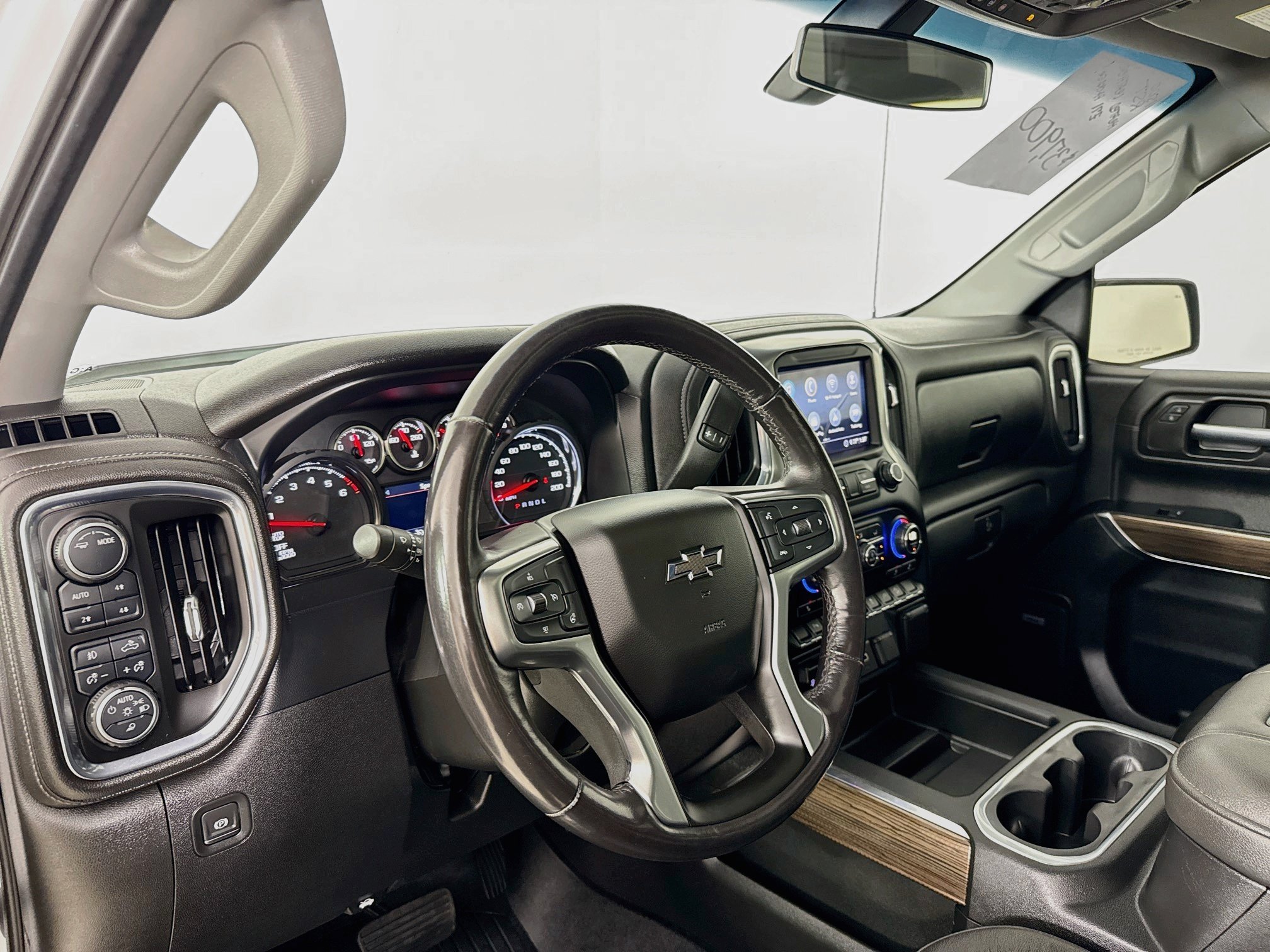 Used 2020 Chevrolet Silverado 1500 RST w/ True North Edition AWD/4WD image 10