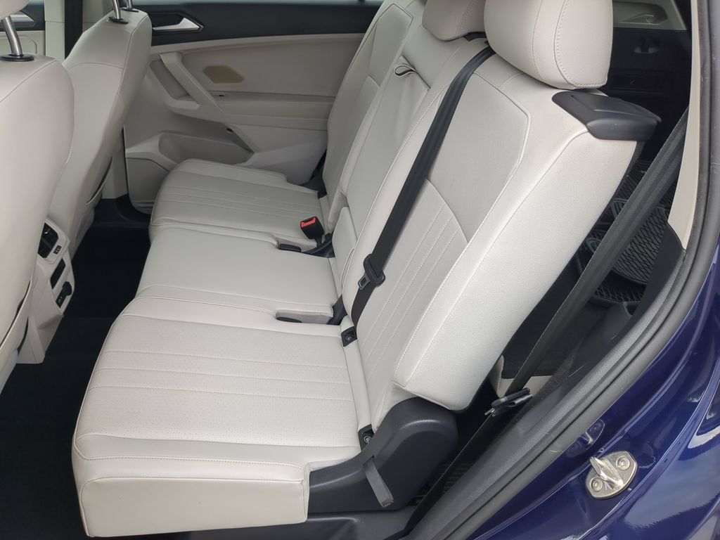 Certified 2022 Volkswagen Tiguan SE FWD image 17