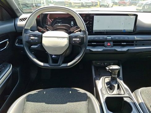 Certified 2025 Kia K4 GT-Line w/ GT-Line Sunroof Package FWD image 11