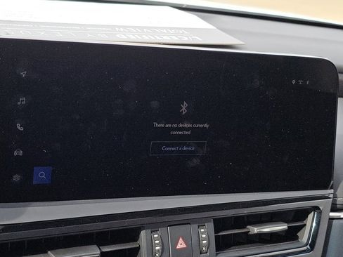 Certified 2024 Lexus ES 300h w/ Accessory Package (Z1) image 15