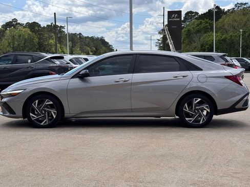 Certified 2025 Hyundai Elantra Sport image 10