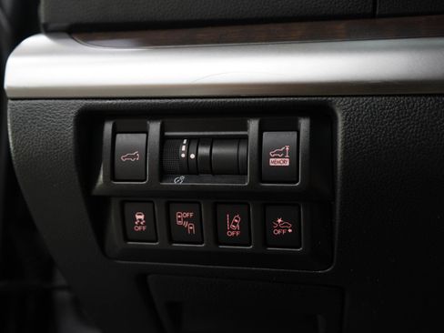 Used 2018 Subaru Outback 2.5i Limited AWD/4WD image 27