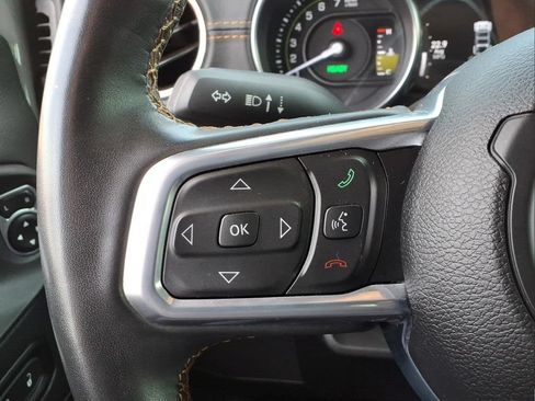 Used 2022 Jeep Wrangler Unlimited Sahara AWD/4WD image 23