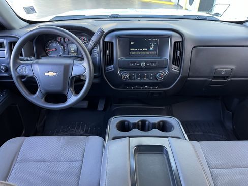 Used 2019 Chevrolet Silverado 1500 Custom w/ Custom Convenience Package image 14