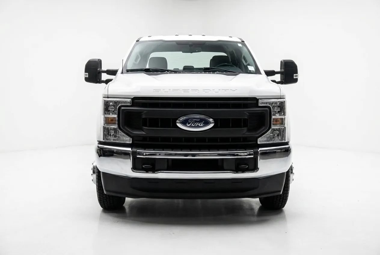 Used 2020 Ford F350 XL w/ Power Equipment Group AWD/4WD image 4