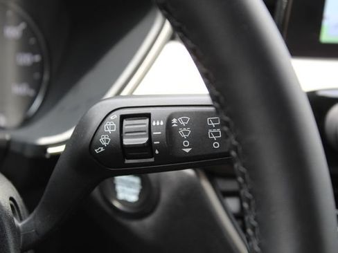 Used 2022 Ford Escape SE w/ Convenience Package FWD image 19