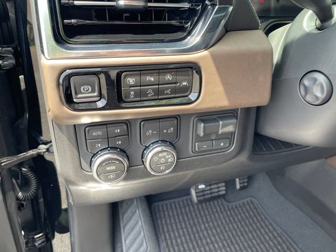 New 2026 GMC Yukon Denali Ultimate AWD/4WD image 25