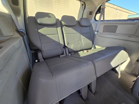 Used 2008 Dodge Grand Caravan SXT image 29