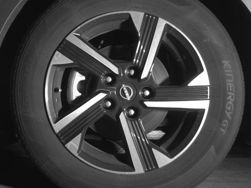 Used 2025 Nissan Sentra SV FWD image 12