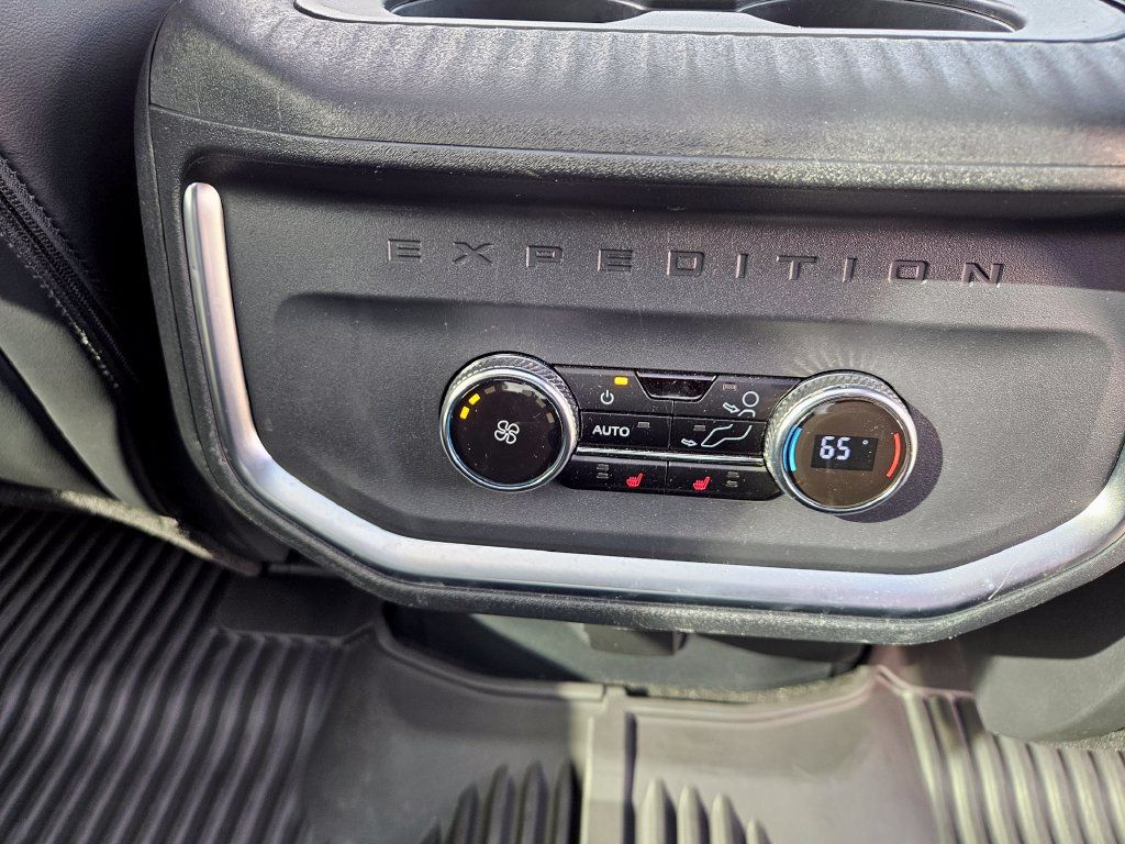 Used 2025 Ford Expedition Tremor AWD/4WD image 27