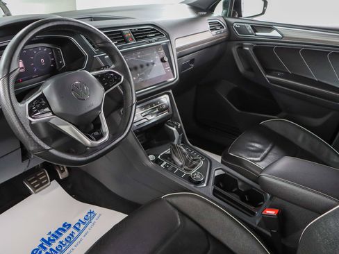 Used 2022 Volkswagen Tiguan SEL R-Line image 25