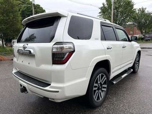 Used 2022 Toyota 4Runner Limited AWD/4WD image 7