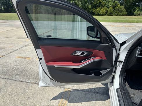 Used 2022 BMW 330i Sedan w/ Premium Package RWD image 9