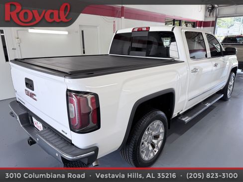 Used 2017 GMC Sierra 1500 SLT AWD/4WD image 4