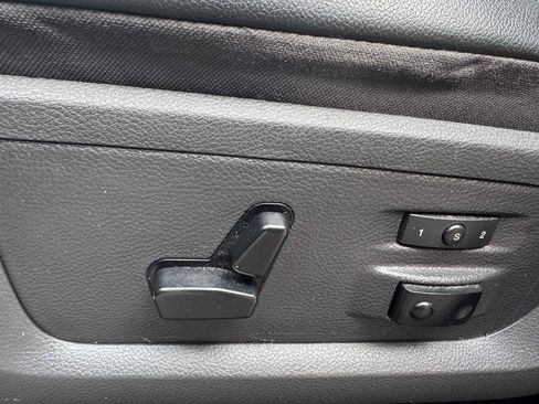Used 2010 Dodge Ram 1500 Truck Laramie RWD image 18