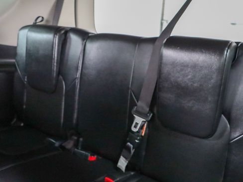 Used 2022 Nissan Armada SV w/ SV Appearance Package RWD image 26