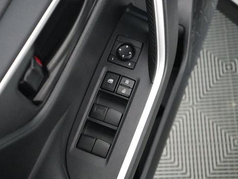 Used 2022 Toyota RAV4 LE image 34