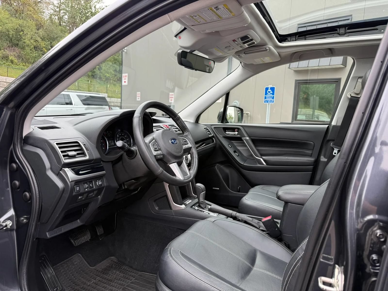 Used 2018 Subaru Forester 2.5i Touring w/ Popular Package #2 AWD/4WD image 9