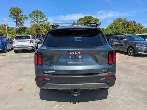 Certified 2023 Kia Sorento S w/ Panoramic Sunroof Package AWD/4WD image 7
