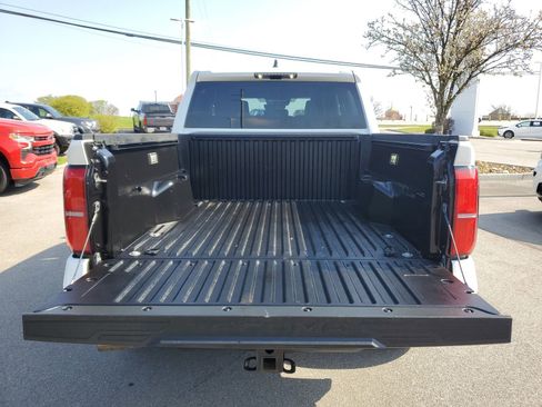 Certified 2024 Toyota Tacoma TRD Off-Road image 8