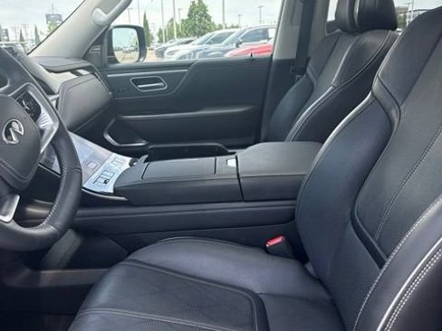 Used 2025 INFINITI QX80 Sensory AWD/4WD image 8