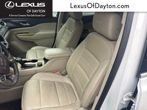Used 2017 GMC Acadia Denali w/ Technology Package FWD image 1