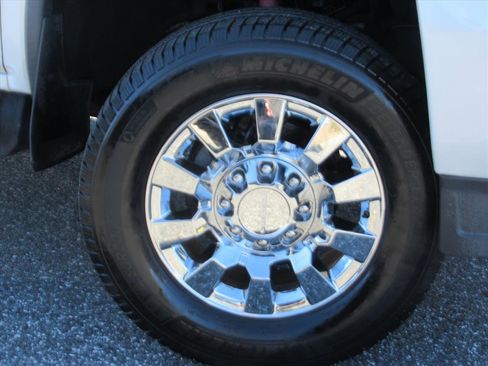 Used 2019 GMC Sierra 2500 Denali w/ Duramax Plus Package image 8