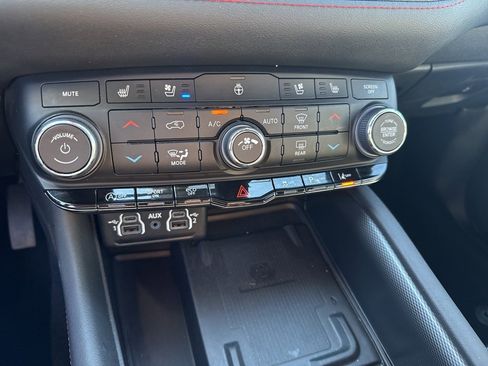 Certified 2024 Dodge Durango GT image 22