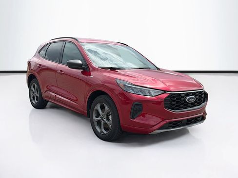 Used 2023 Ford Escape ST-Line w/ Tech Pack #1 AWD/4WD image 3