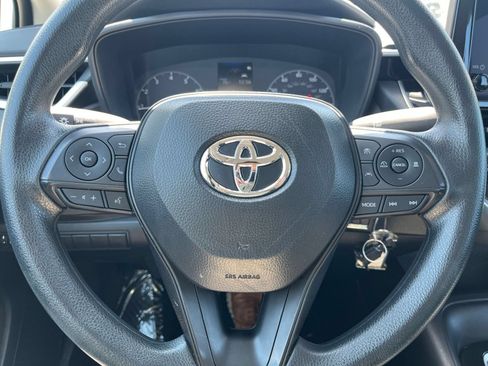 Used 2025 Toyota Corolla LE FWD image 28